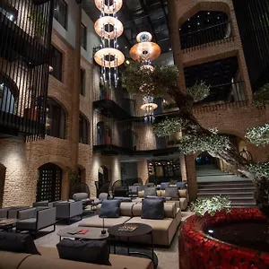 Qarvasla Hotel